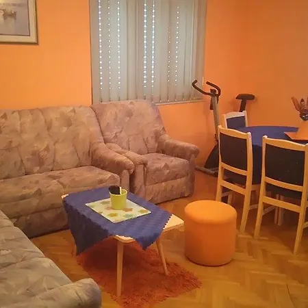아파트 Apartman 